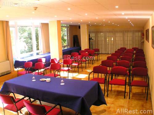 Husa Barcelona 13